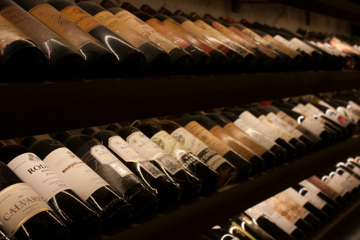 10 mitos sobre vinho que quase todo mundo acredita, e a verdade pode surpreender você