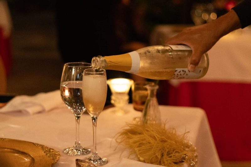 Vinhos premiados do Cerrado e gastronomia francesa se encontram em experiência exclusiva no Dia dos Namorados em Brasília
